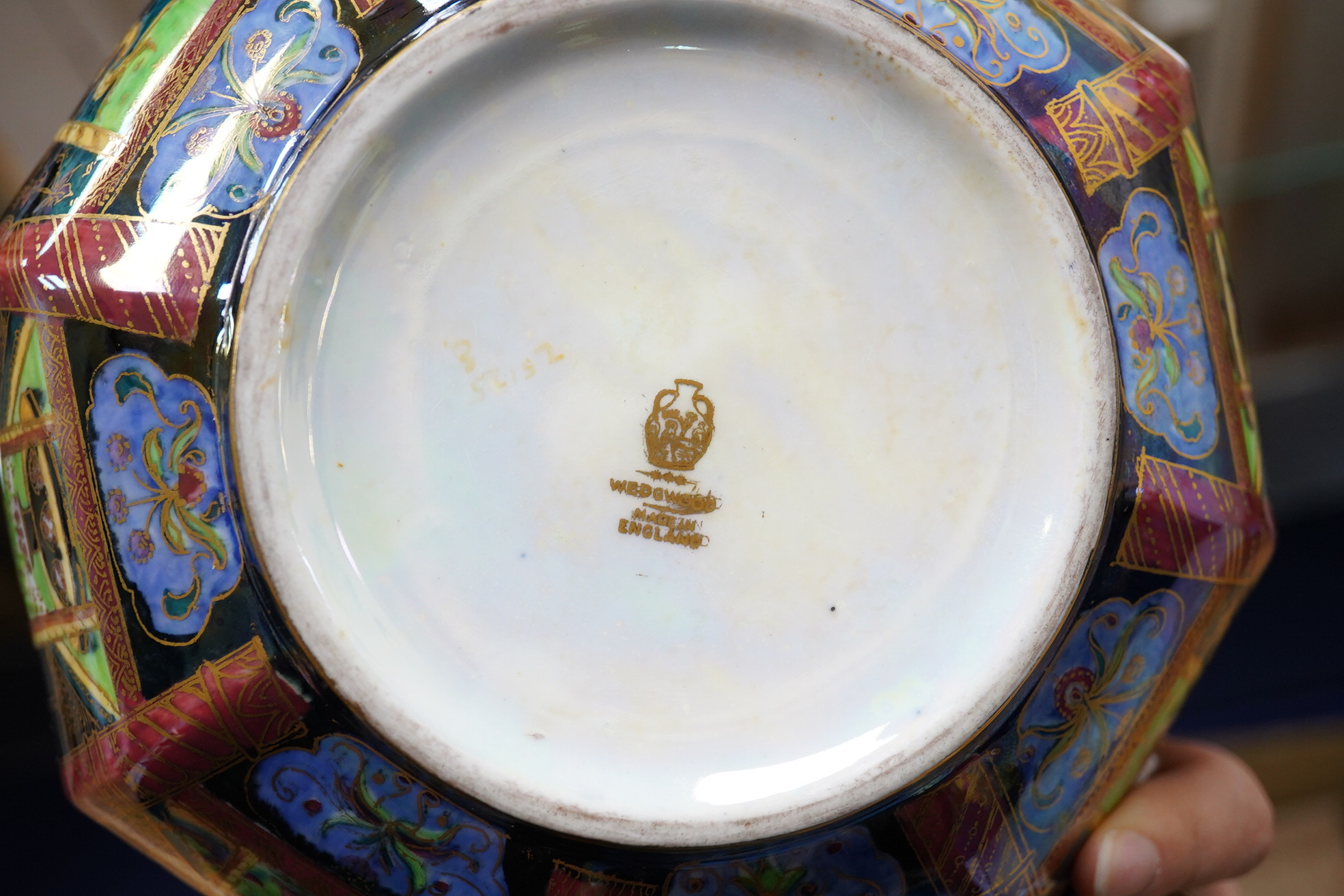 A Wedgwood fairyland lustre Moorish octagonal bowl, designed by Daisy Makeig Jones, 21cm wide. Condition – slight wear to gilding in the centre, otherwise in good condition with no restoration, chips or cracks detected